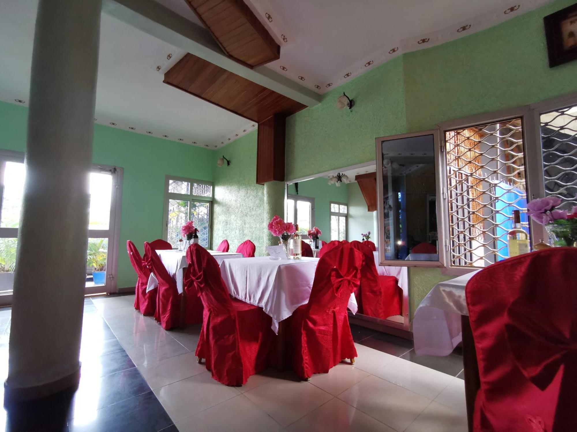 Tchatcha Hotel Yaounde Exterior photo