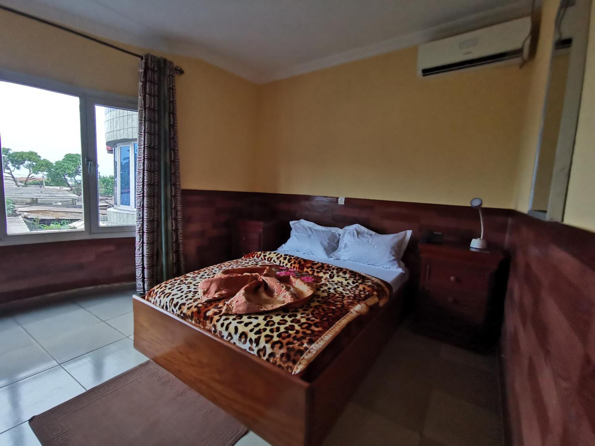 Tchatcha Hotel Yaounde Exterior photo