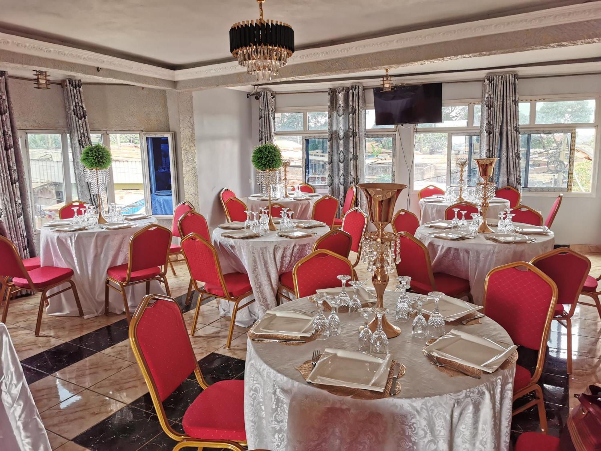 Tchatcha Hotel Yaounde Exterior photo
